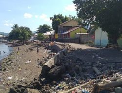 Dikabarkan Dua Kubur Hilang Terseret Gelombang Air Laut di Pesisir Pantai