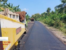 Jalan di Pansel Lembata Beraspal Mulus, Warga Menaruh Bangga
