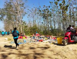 Semarak Panca Windu Unwira diisi dengan Jalan Santai dan Gerakan Pungut Sampah