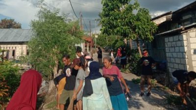 Relawan Ganjar Pranowo Baksos Bersama Masyarakat Kelurahan Oeba Kupang
