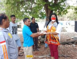 Anggota DPRD TTU, Beri Bantuan  Untuk Masyarakat di Pantura