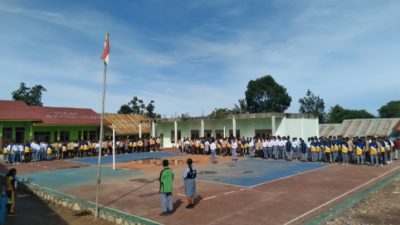 Upacara Pelepasan Praktek Kerja Industri Siswa SMK Kristen Oinlasi