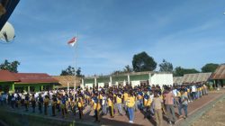 Murid SMK Kr. Oinlasi Lakukan Rutinitas Senam Pagi Bersama Kepsek dan Guru