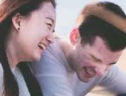 Cari Tau Wanita Yang Terkadang Suka Sama Kamu Secara Diam Diam