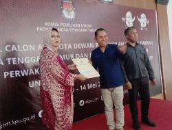 Siti Saudah H. Mutafa Mendaftar Sebagai Calon Anggota DPD RI untuk Dapil NTT
