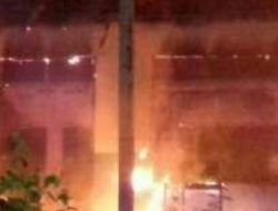 Siswi Bakar Sekolah dengan Niat Jahat Karena Ponsel Disita,19 Siswi Asrama Tewas