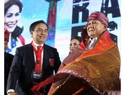 Efendi Simbolon, Kader PDIP Kontroversial dengan Dukungan Terhadap Prabowo Subianto