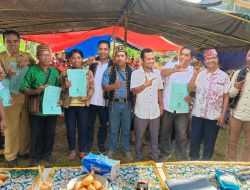 Penyerahan Bantuan Program Indonesia Pintar (PIP) oleh Wakil Bupati Manggarai Timur