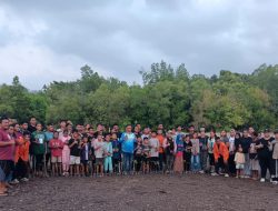 Mahasiswa dan Dosen MSP UNIPA Lestarikan Mangrove di Pantai Pedan pada Hari Sumpah Pemuda
