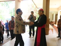 Pj. Gubernur NTT Perkuat Hubungan Harmonis dengan Tokoh Agama Nasrani dalam Safari Natal