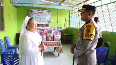 Kunjungan Kapolres TTU dan Anggota ke Panti Asuhan Brayat Pinuji