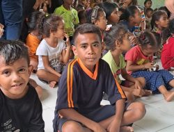 Gerakan Kemanusiaan Tahap 6 PGRI Kembali Beri Trauma Healing di Lokasi Pengungsian Gunung Lewotobi