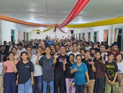 Maksi Masan Kian Beri Motivasi pada Siswa SMA 1 Adonara Timur Sebagai Generasi Muda Hasilkan Karya Inspiratif