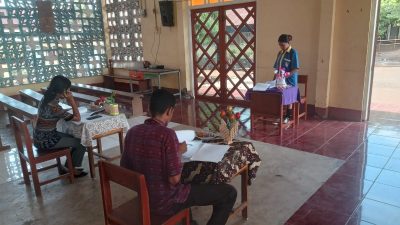 SMAK Santa Maria Immaculata Adonara Gelar Seminar Hasil Karya Tulis Ilmiah