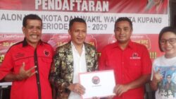 Partisipasi Kaum Muda,Bildat Thonak Daftar di PDIP sebagai Bakal Calon Walikota Kupang 2024