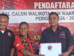 Gusti Beribe Resmi Mendaftar sebagai Balon Wakil Wali Kota Kupang Melalui PDIP