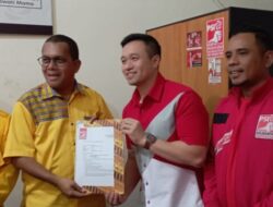 Emanuel Melkiades Laka Lena Daftar di Sekretariat DPW PSI