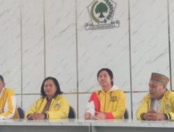 Jimmy Sunur Terima KTA Golkar,Targetkan Posisi Bupati Lembata