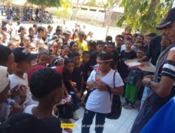 Songsong HUT RI, Camat Insana Barat Bagi Hadiah Untuk Peserta Jalan Santai