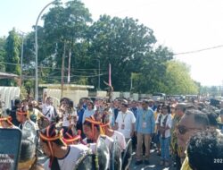 Siap Menang, Ribuan Pendukung Melki -Johni Kawal Pendaftaran di KPU NTT