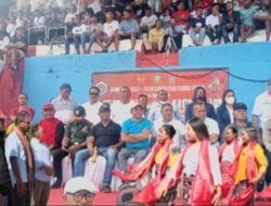 Johni Asadoma Tiba di Kota Larantuka Diwarnai dengan Tarian Hedung