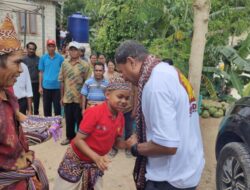 Nono, Bocah Jenius Kupang, Beri Tanda Mata untuk Johni Asadoma