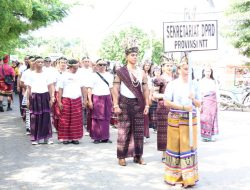 Pimpinan dan Staf Sekretariat DPRD NTT Meriahkan HUT ke-66 Provinsi NTT