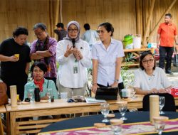 Kado Manis Hari Kartini: KTH Perempuan Flores Dapat Izin Kelola Hutan