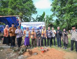 Mendikdasmen Abdul Mu’ti Tinjau SDN Kajuanak 4 yang Roboh, Revitalisasi Segera Dimulai